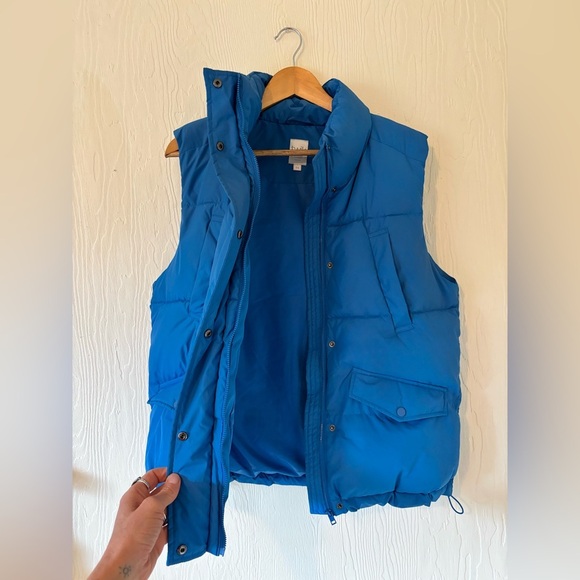Simon’s Twik Blue Puffer Vest - Picture 6 of 10
